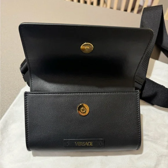 VERSACE MEDUSA MESSENGER BAG - Picture 5 of 8